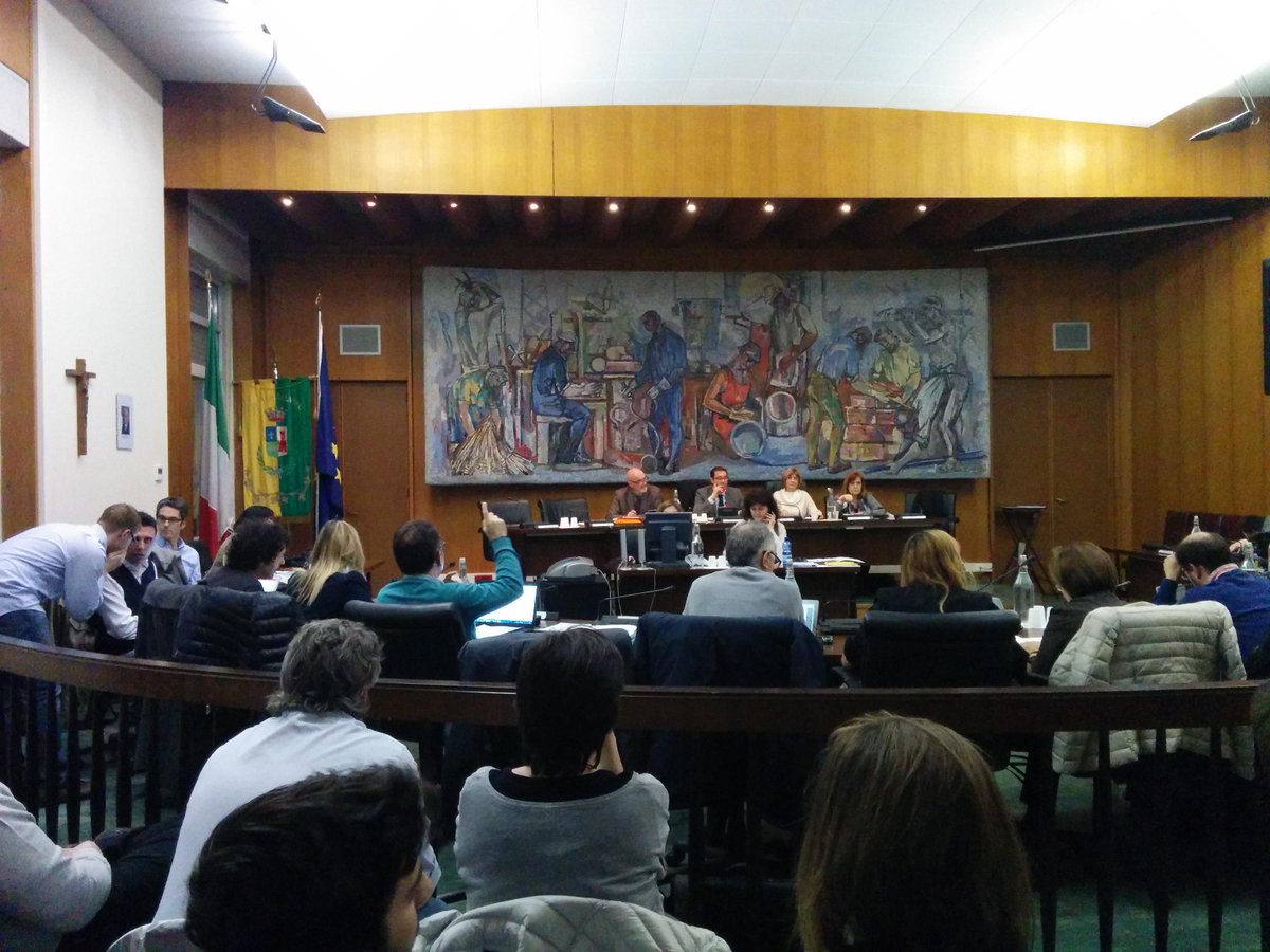 Si inizia  #opendalmine http://t.co/KGylrg8rMc